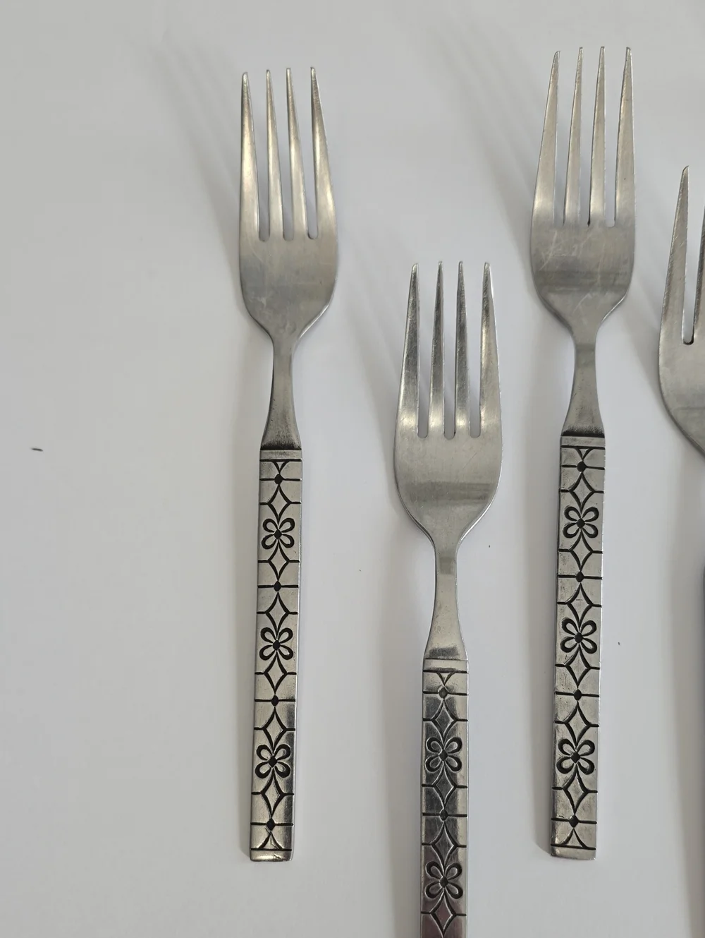 Vintage MCM Oneida Northland Stainless Set Of 7 Impulse Dinner Forks 7.5